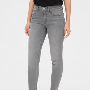 Gap gray washed jean leggings